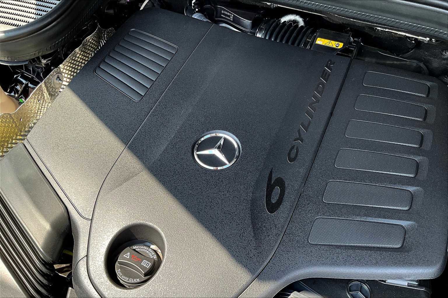 New 2026 Mercedes-Benz GLS 450 4MATIC image 19