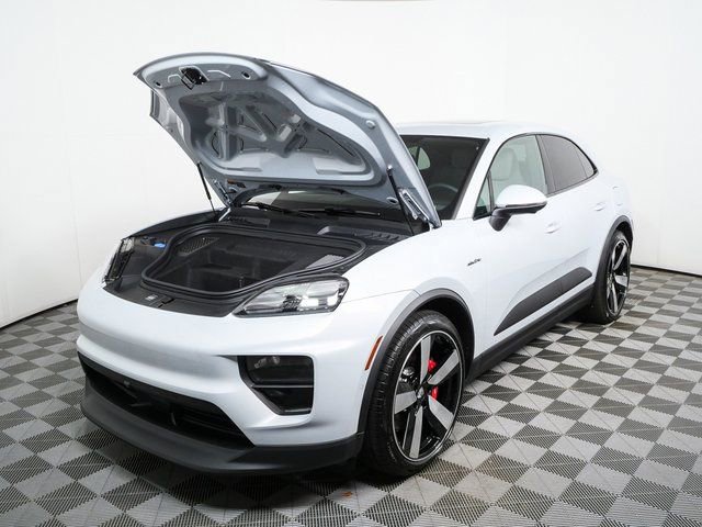 New 2026 Porsche Macan 4S Electric image 34