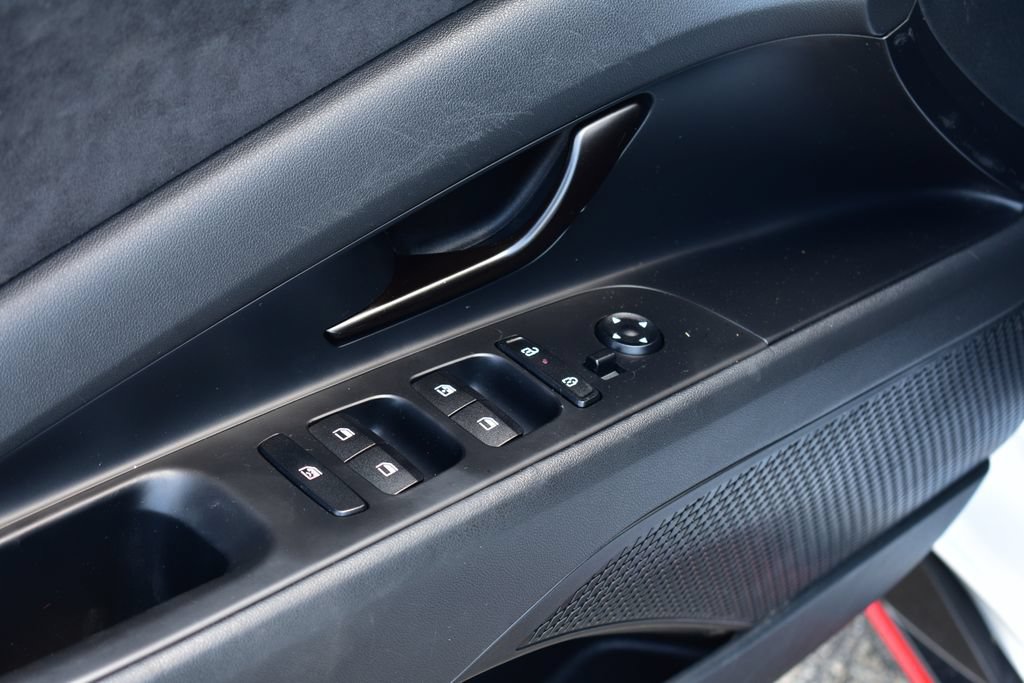 Used 2025 Hyundai Elantra N FWD image 15