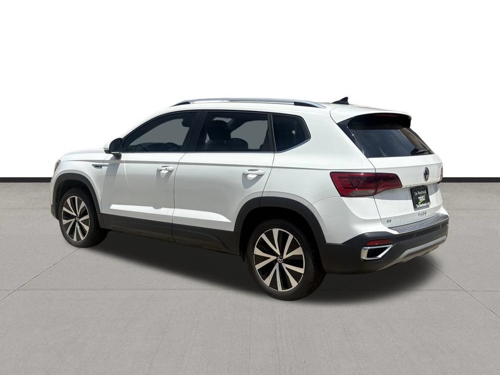 Used 2024 Volkswagen Taos SE FWD image 8