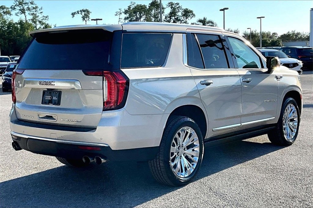 Used 2021 GMC Yukon Denali w/ Denali Premium Package image 5