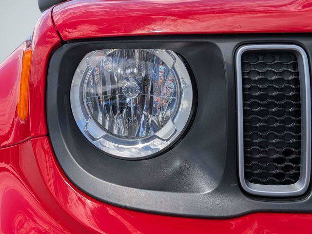Certified 2023 Jeep Renegade Latitude AWD/4WD image 9