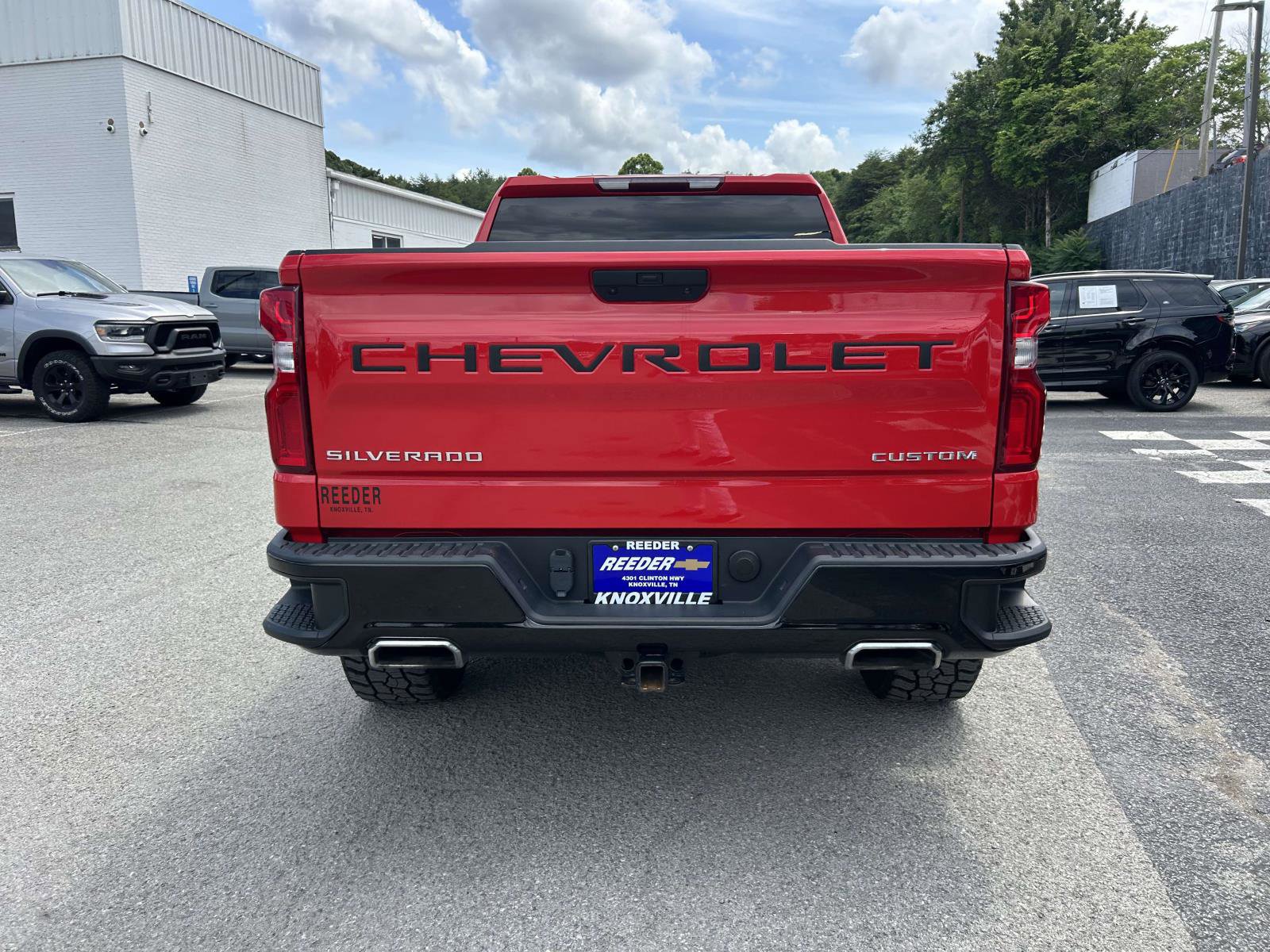 Used 2019 Chevrolet Silverado 1500 Custom Trail Boss w/ Custom Convenience Package AWD/4WD image 4