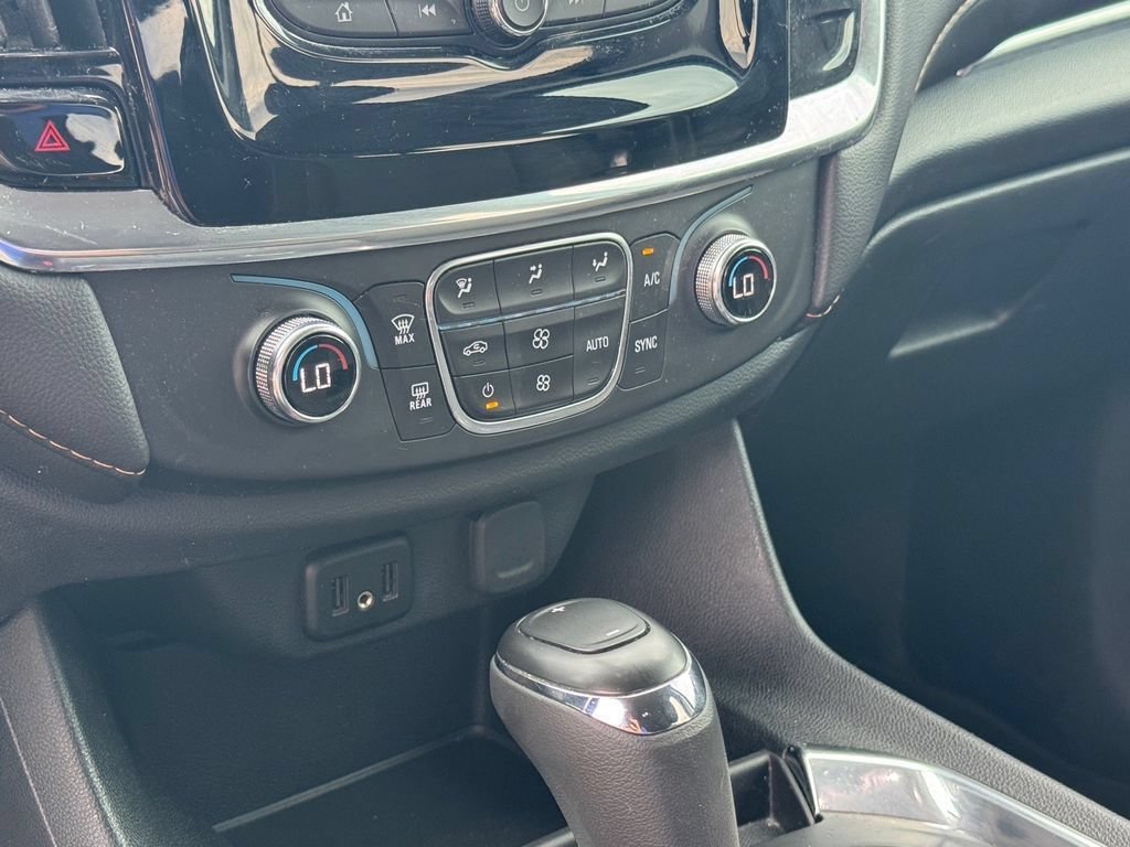 Used 2020 Chevrolet Traverse LS FWD image 28