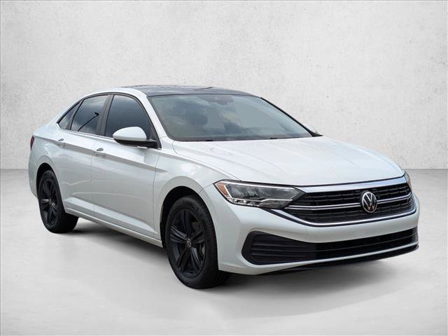 Used 2023 Volkswagen Jetta SE FWD image 3