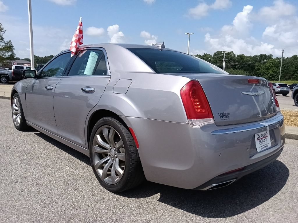 Used 2017 Chrysler 300 C w/ Safetytec Plus Group RWD image 6