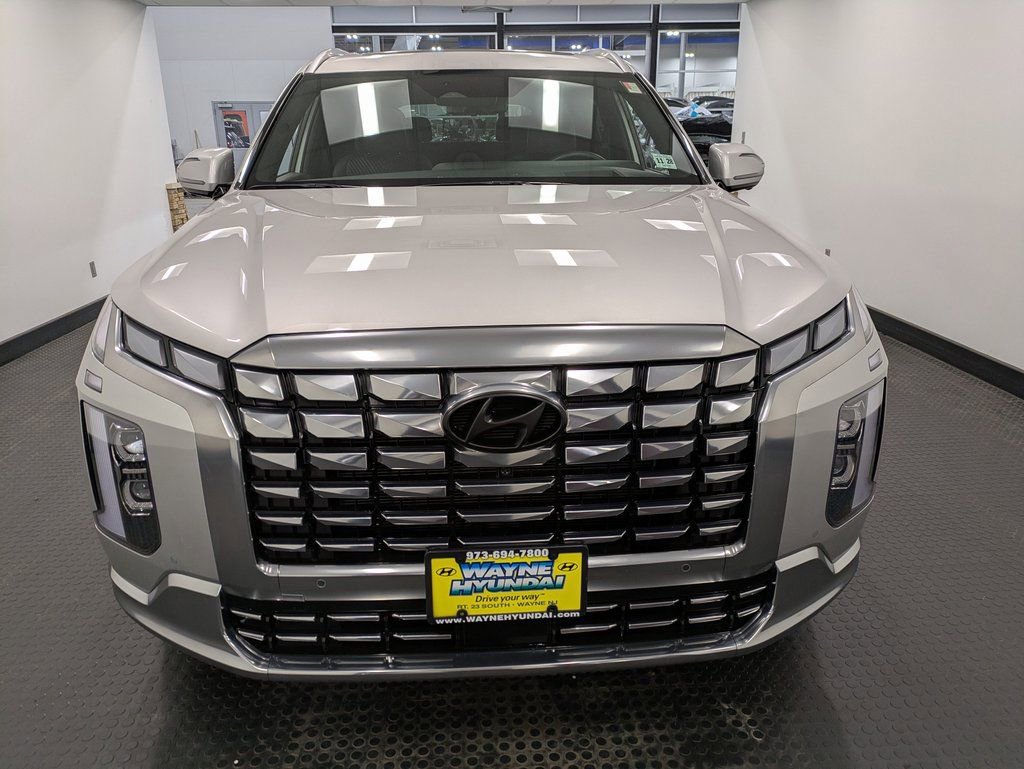 Used 2024 Hyundai Palisade Calligraphy AWD/4WD image 2