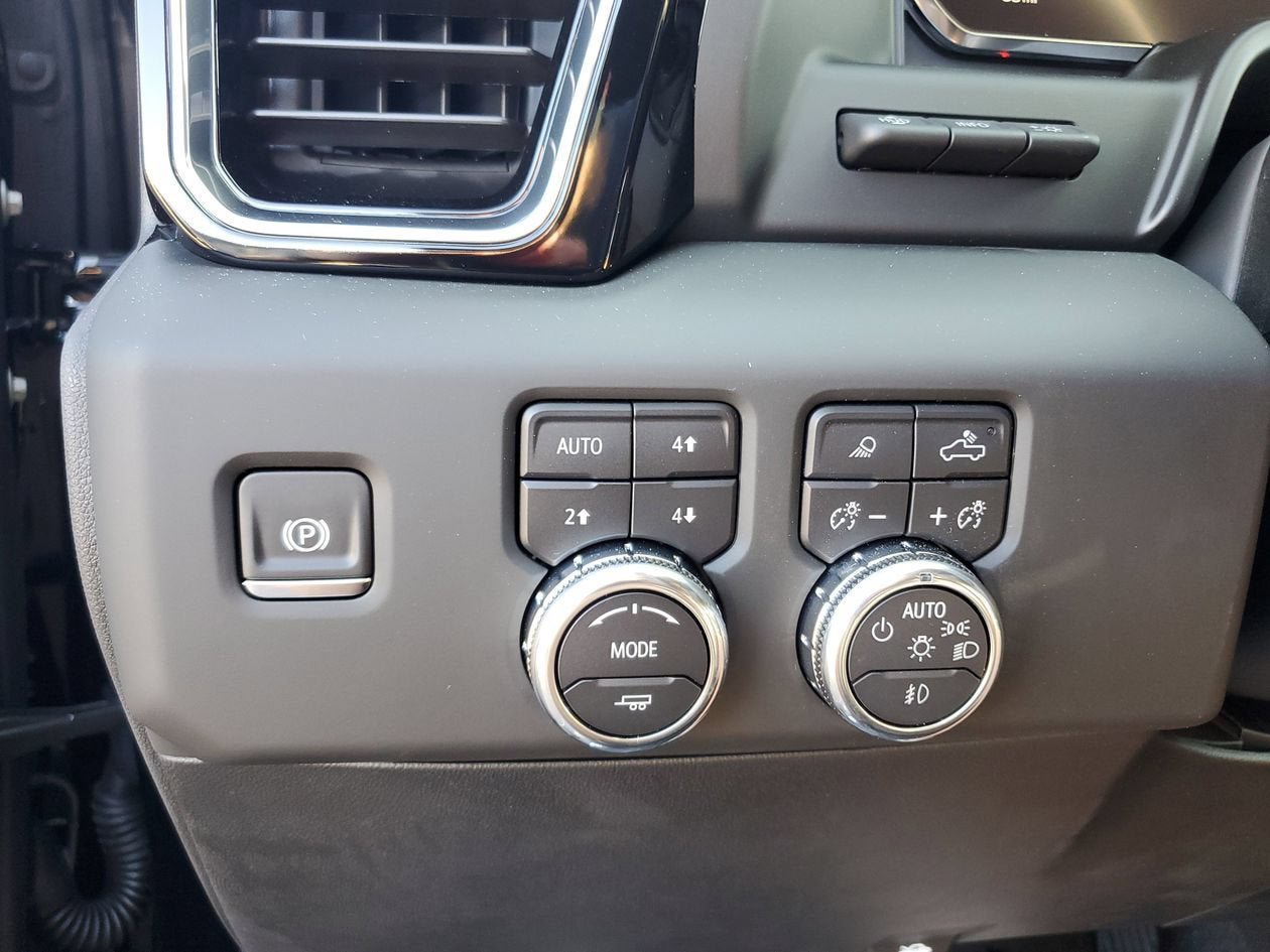 New 2026 GMC Sierra 1500 Denali w/ Denali Reserve Package AWD/4WD image 31