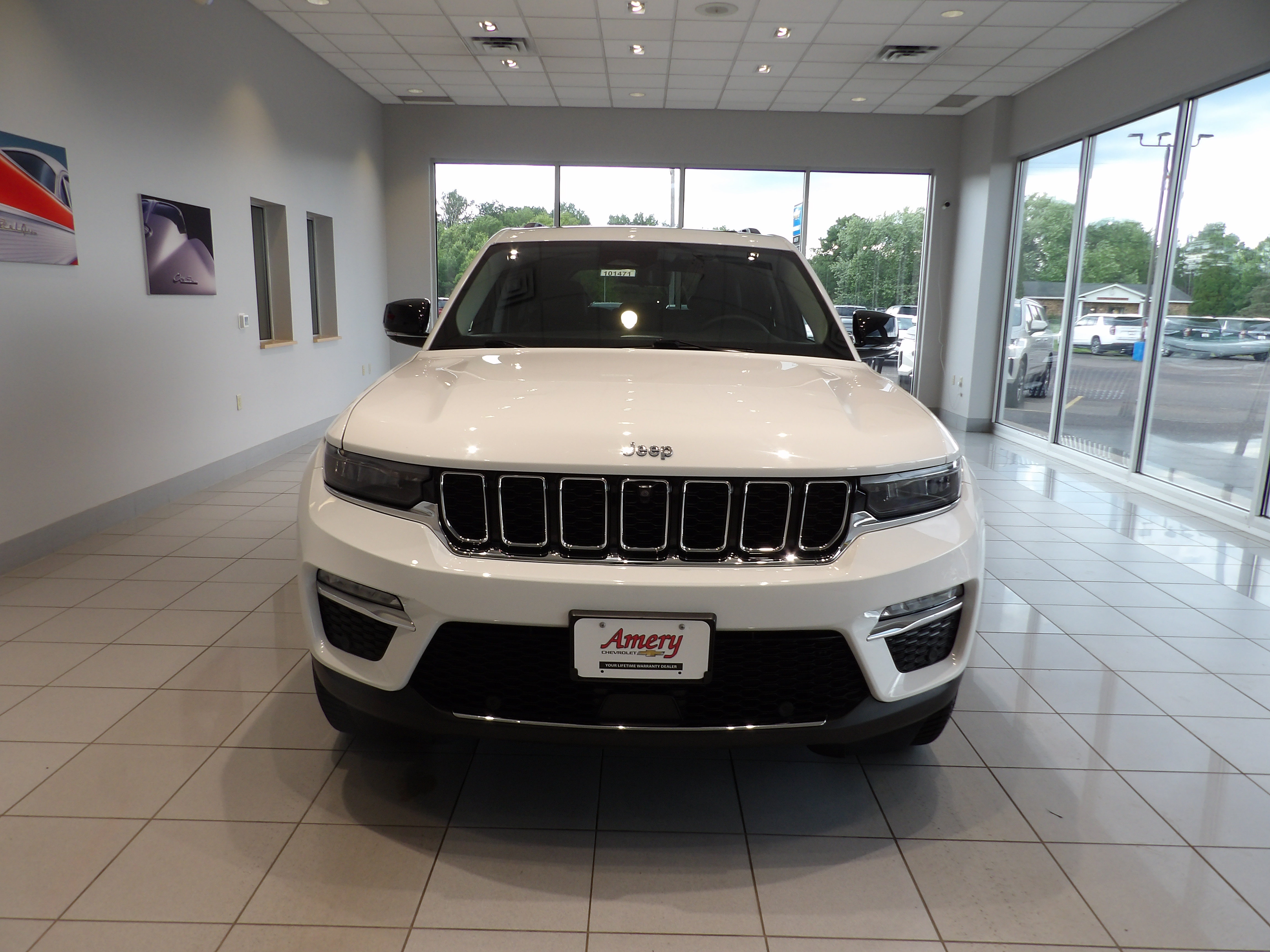 Used 2022 Jeep Grand Cherokee Limited 4xe w/ Luxury Tech Group II AWD/4WD image 2