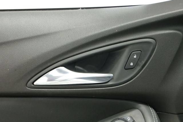 Used 2021 Buick Encore GX Select w/ Sport Touring Package FWD image 28