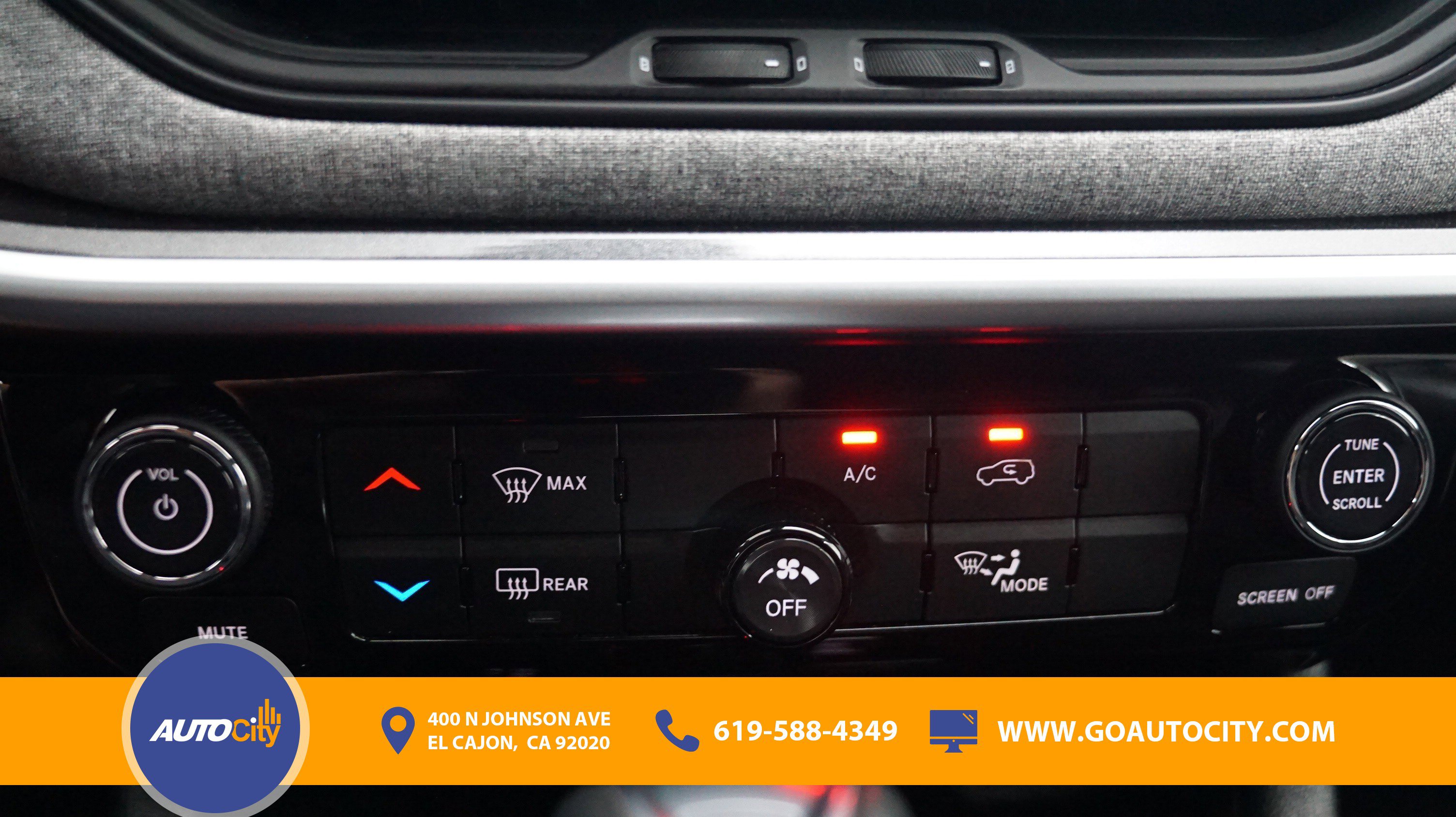 Used 2024 Jeep Compass Latitude AWD/4WD image 22