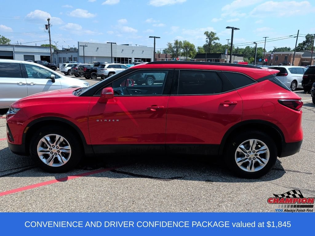 Used 2019 Chevrolet Blazer LT FWD image 2