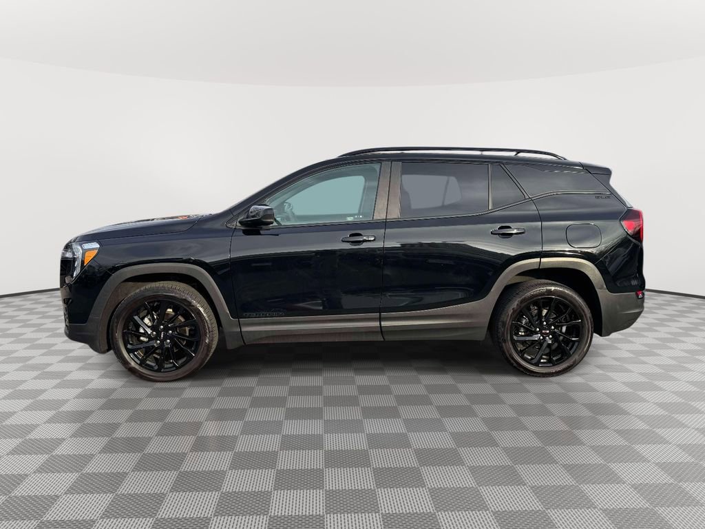 Used 2023 GMC Terrain SLE w/ Elevation Edition image 4