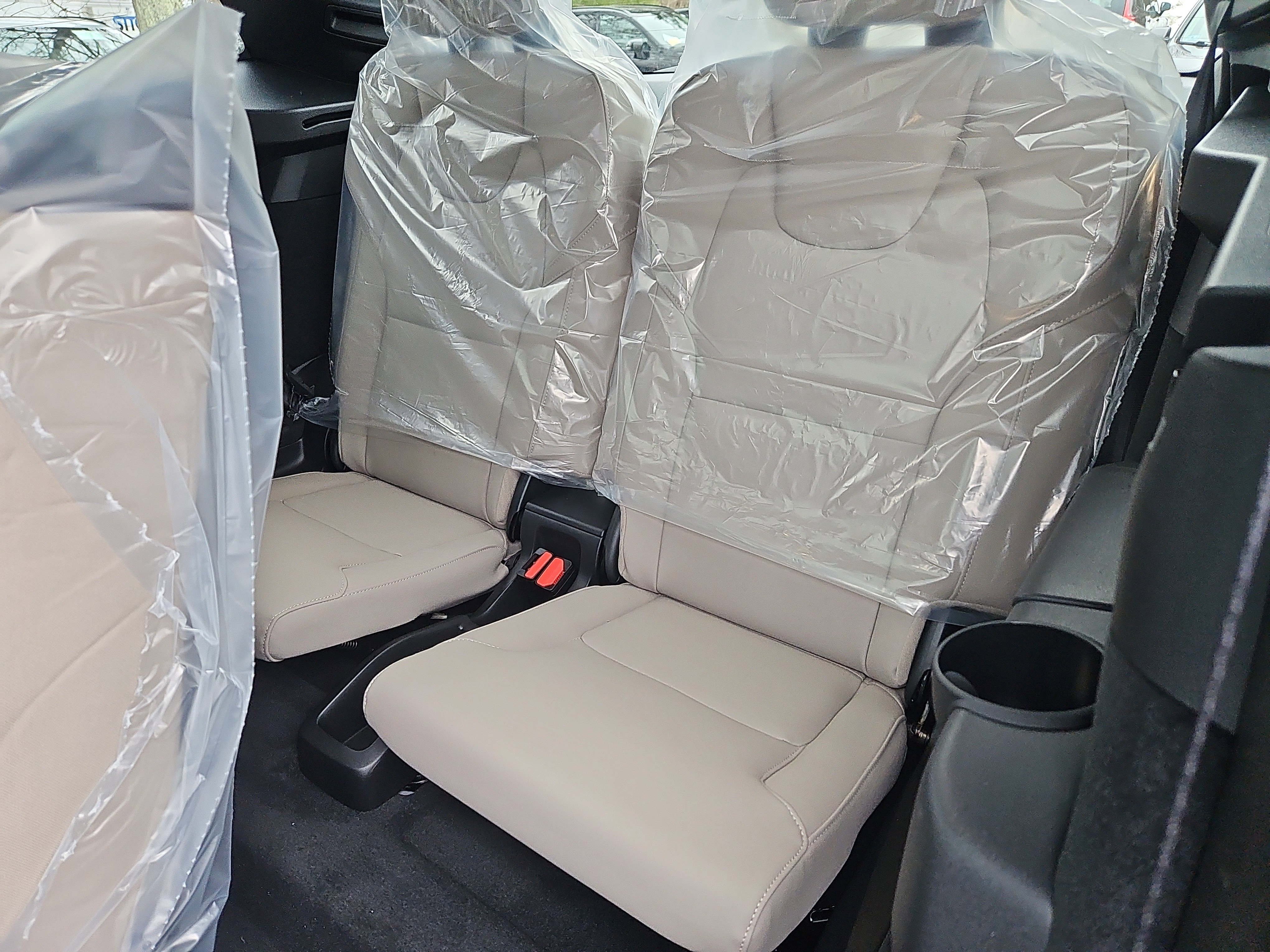 New 2026 Volvo XC90 B6 Plus w/ Protection Package Premier image 22