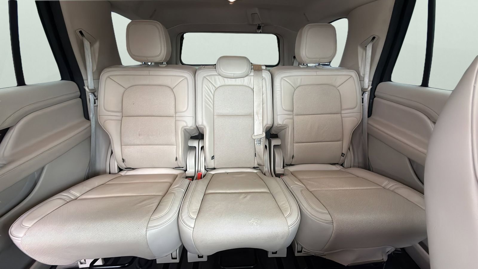 Used 2018 Lincoln Navigator Select AWD/4WD image 25