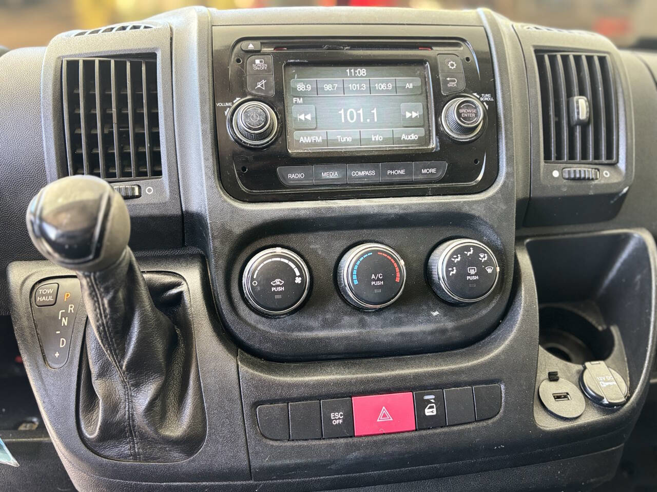 Used 2014 RAM ProMaster 2500 w/ Interior Convenience Group image 18