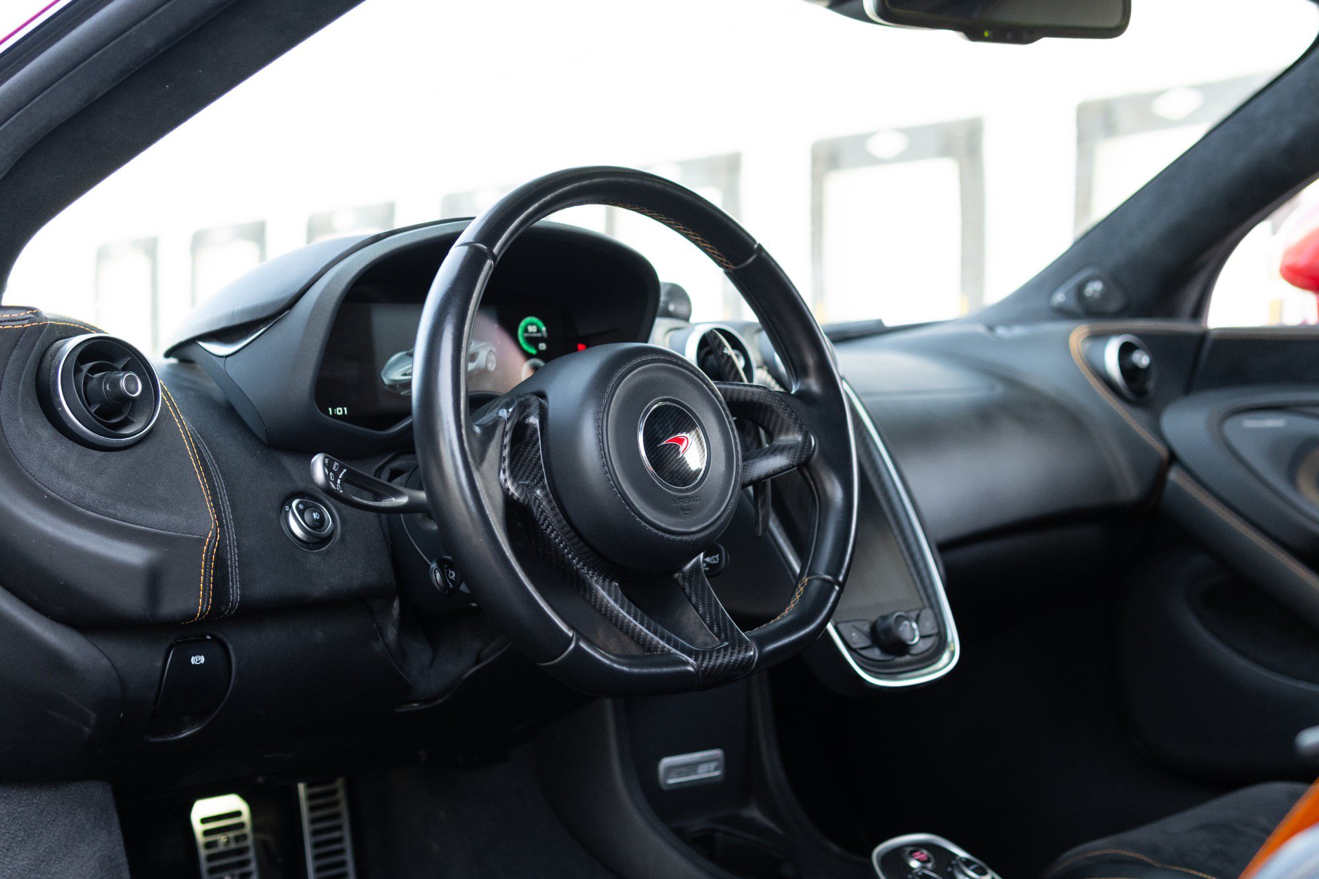 Used 2018 McLaren 570S RWD image 6