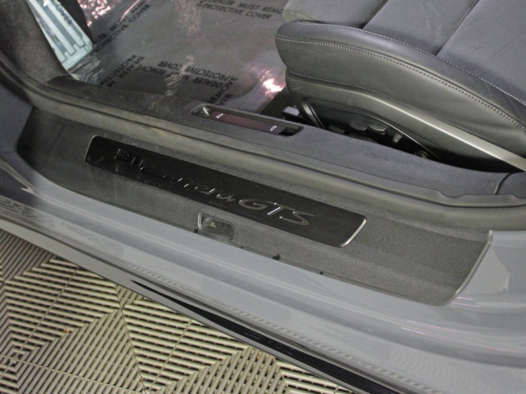 Certified 2025 Porsche 911 Carrera GTS image 19