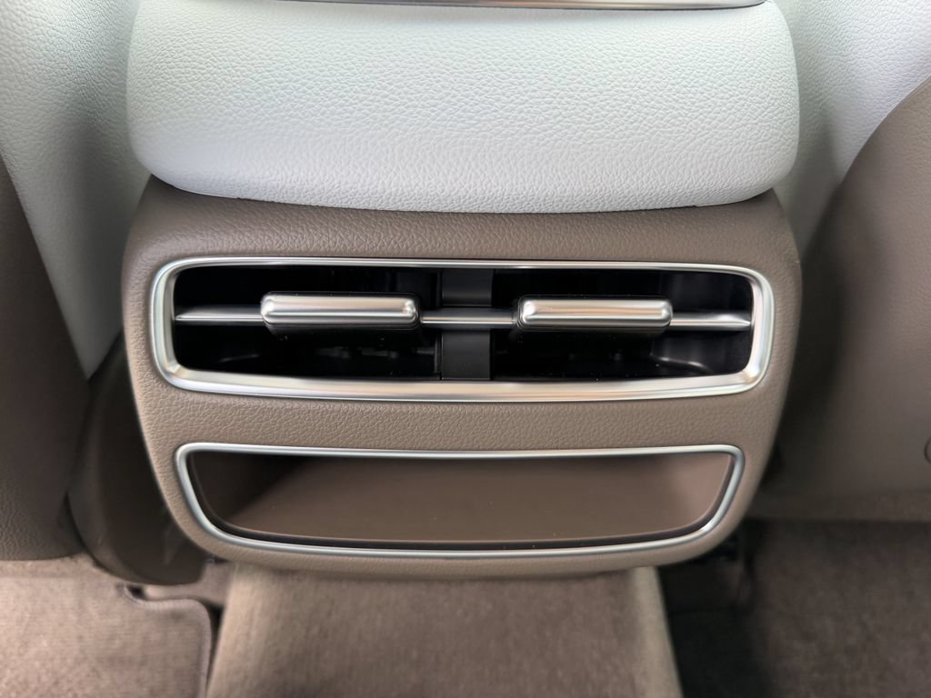 New 2026 Genesis GV70 2.5T Advanced AWD/4WD image 26