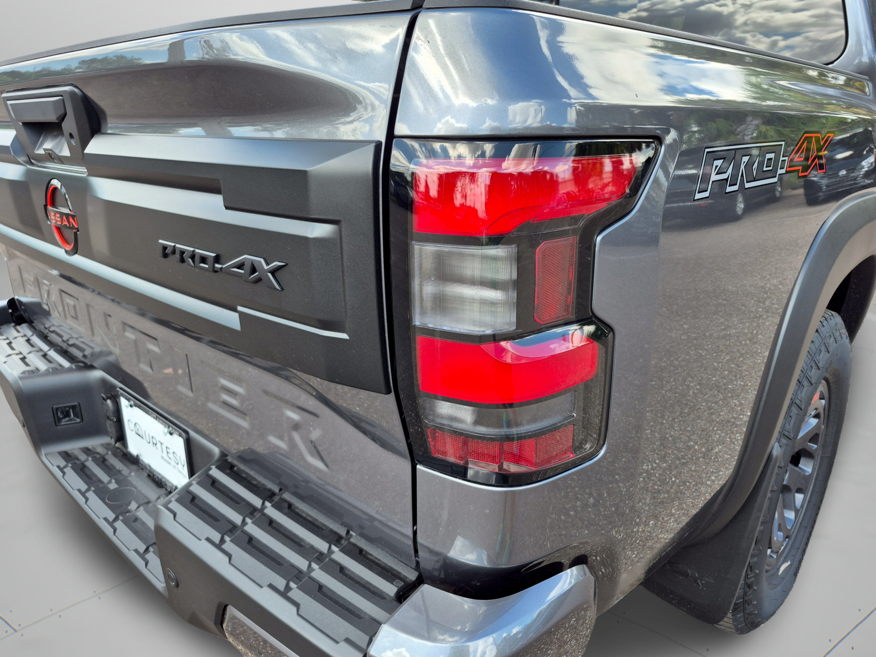 New 2026 Nissan Frontier PRO-4X w/ Pro-4x Convenience Package AWD/4WD image 37