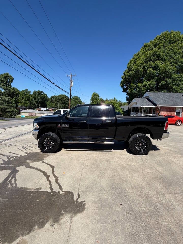 Used 2014 RAM 2500 Laramie AWD/4WD image 2