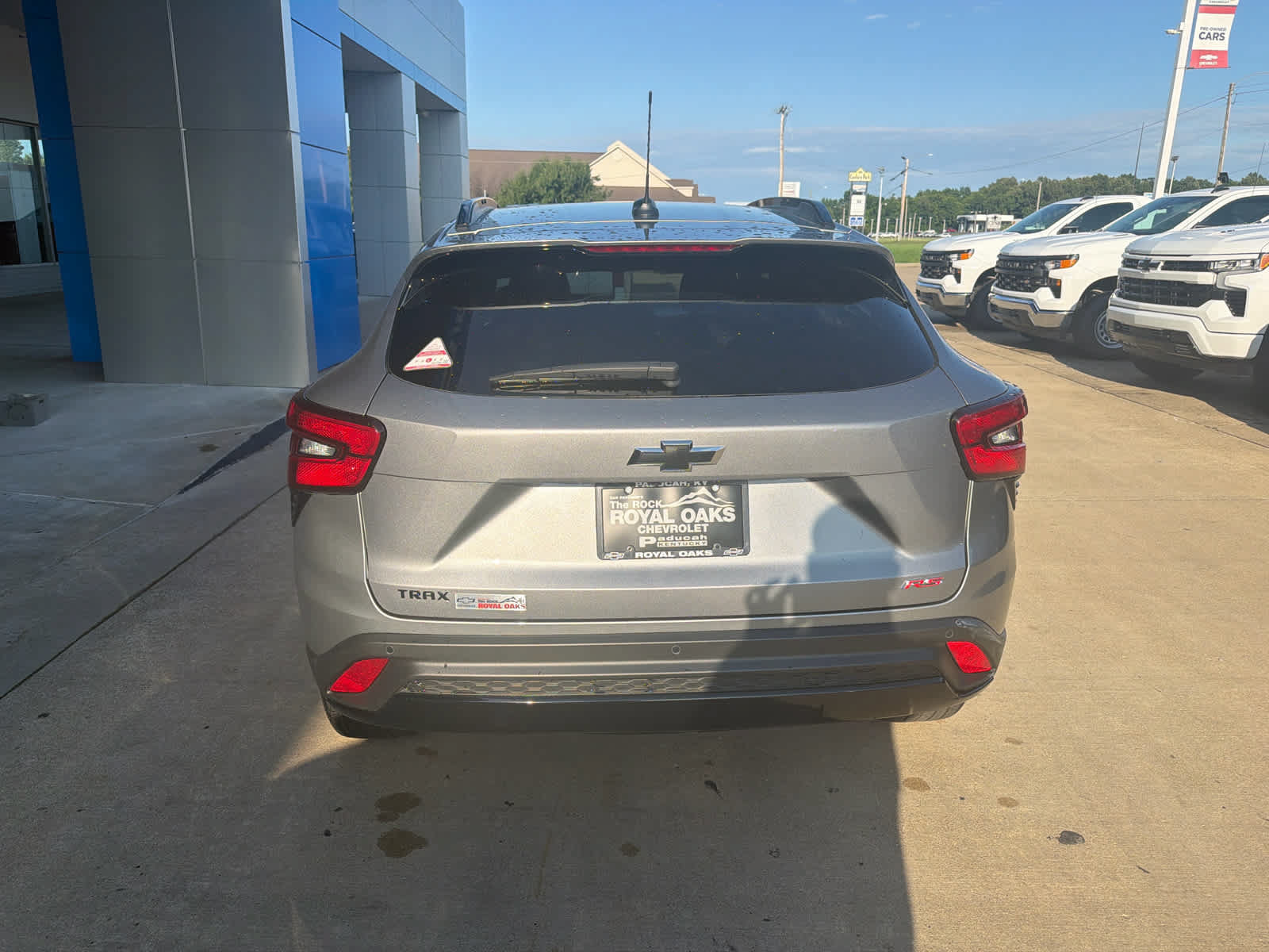 Used 2025 Chevrolet Trax RS w/ Sunroof Package FWD image 4