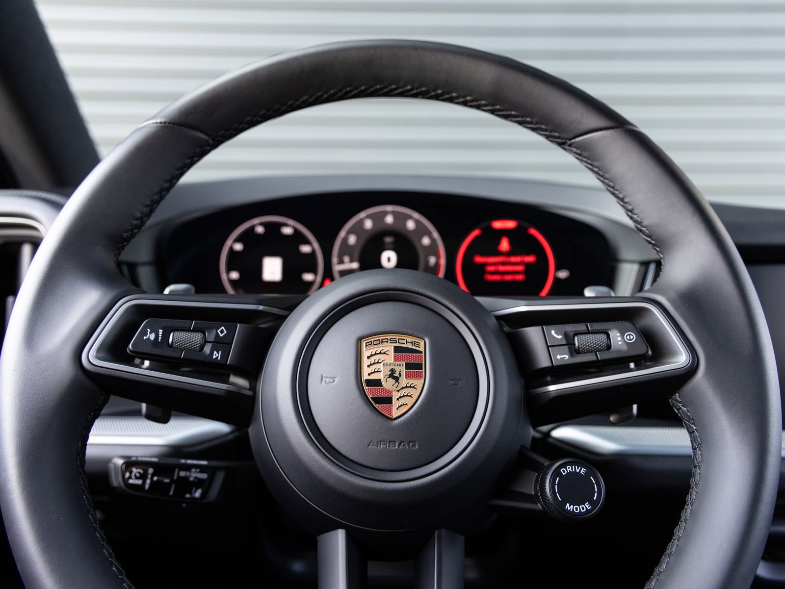 Certified 2025 Porsche Cayenne image 14