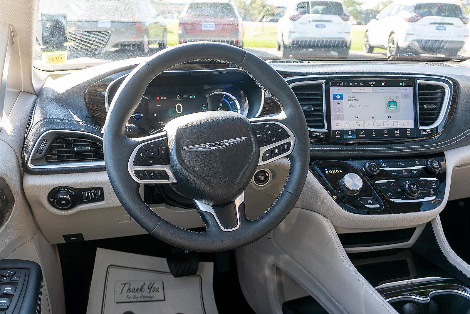 Used 2023 Chrysler Pacifica Limited FWD image 19