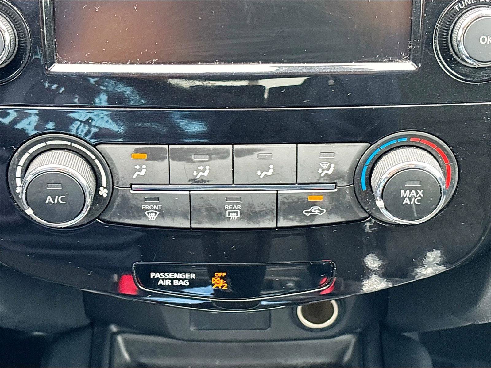 Used 2019 Nissan Rogue S w/ Special Edition Package image 15