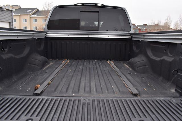 Used 2021 Nissan Titan SV w/ SV Convenience Package image 8