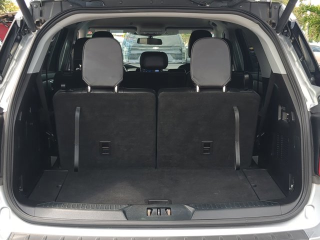 Used 2021 Ford Explorer XLT w/ Equipment Group 202A AWD/4WD image 6