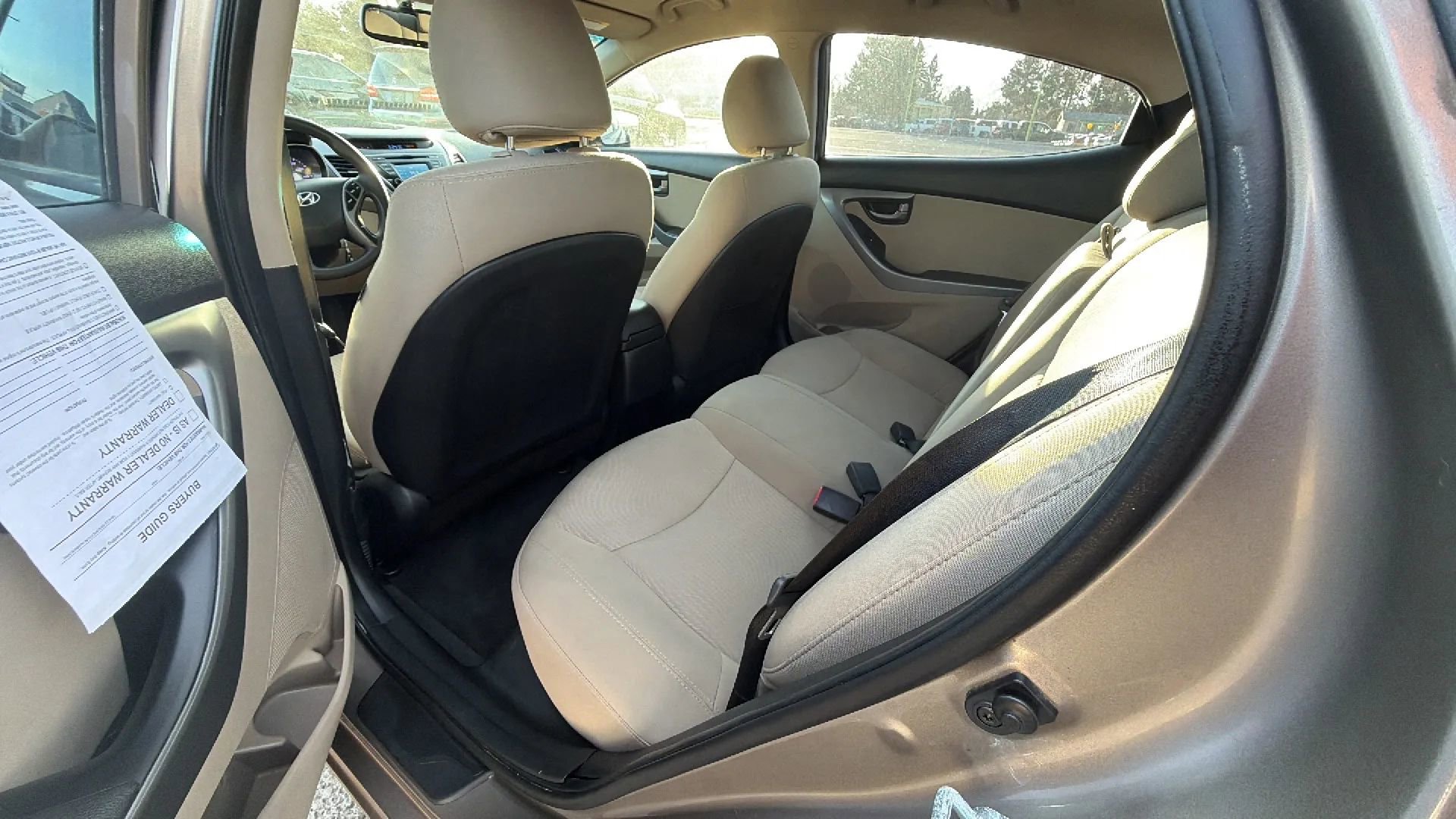 Used 2016 Hyundai Elantra SE w/ Option Group 02 image 9