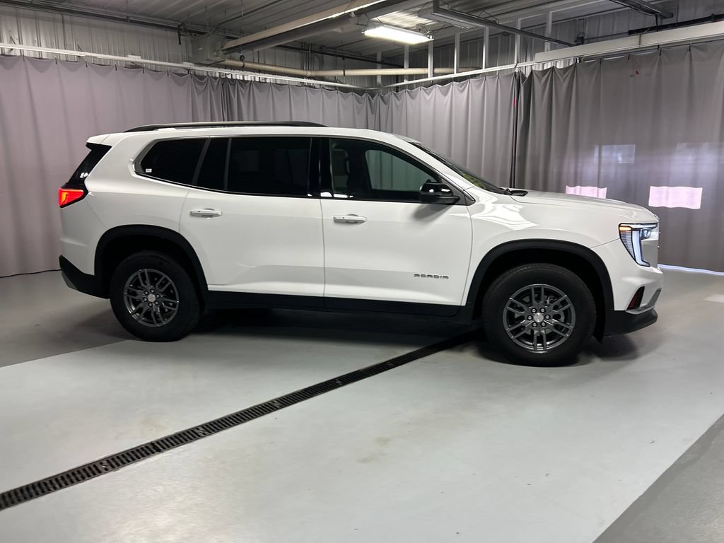 Used 2025 GMC Acadia Elevation FWD image 8