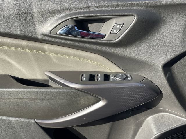 Used 2025 Chevrolet Trax ACTIV w/ Driver Confidence Package image 22