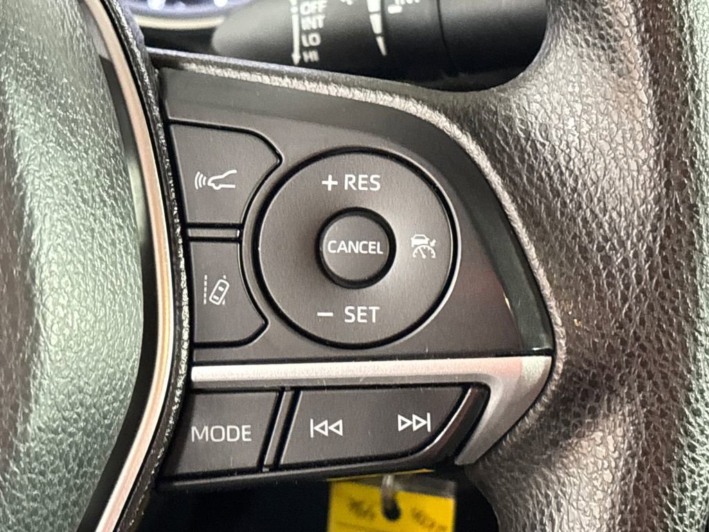 Used 2023 Toyota Camry LE image 28