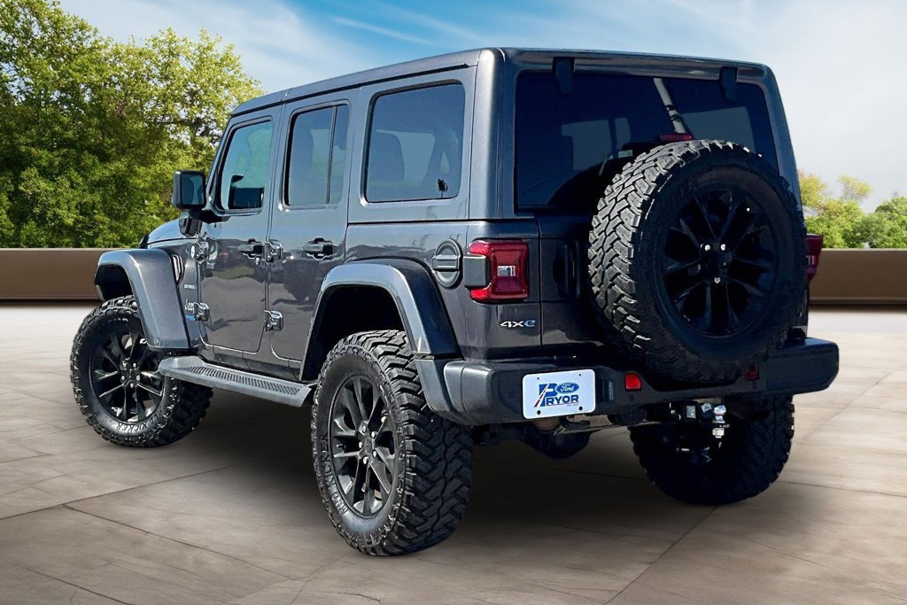 Used 2021 Jeep Wrangler Unlimited Sahara w/ Cold Weather Group AWD/4WD image 12