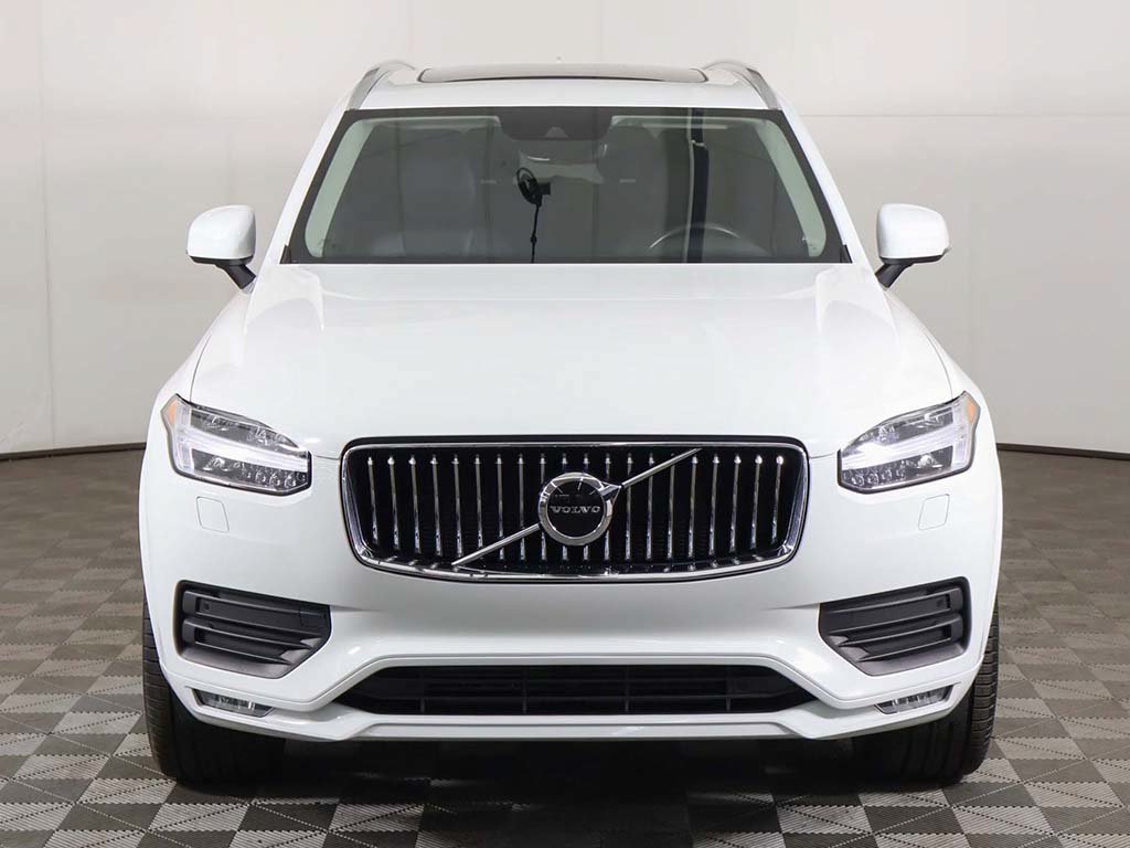 Used 2022 Volvo XC90 T6 Momentum w/ Climate Package AWD/4WD image 16