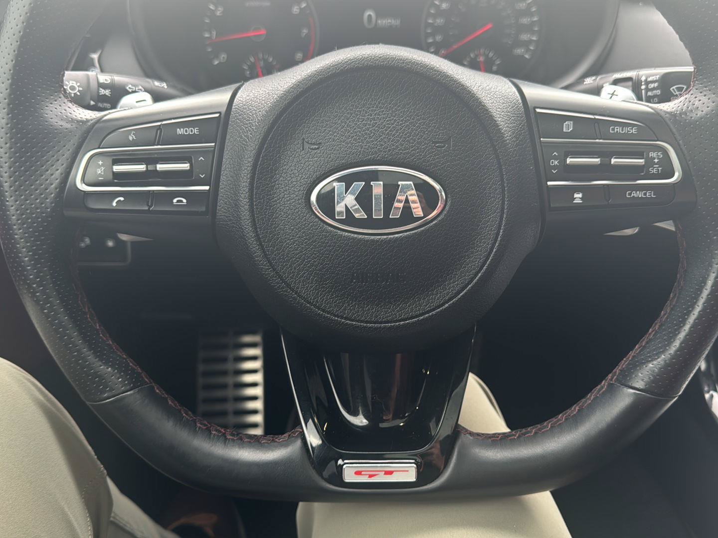 Used 2021 Kia Stinger GT1 AWD/4WD image 12
