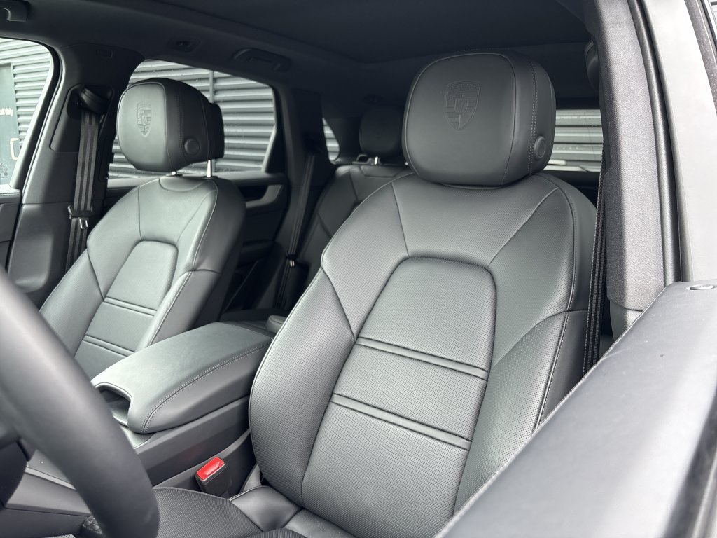 New 2026 Porsche Cayenne E-Hybrid AWD/4WD image 28