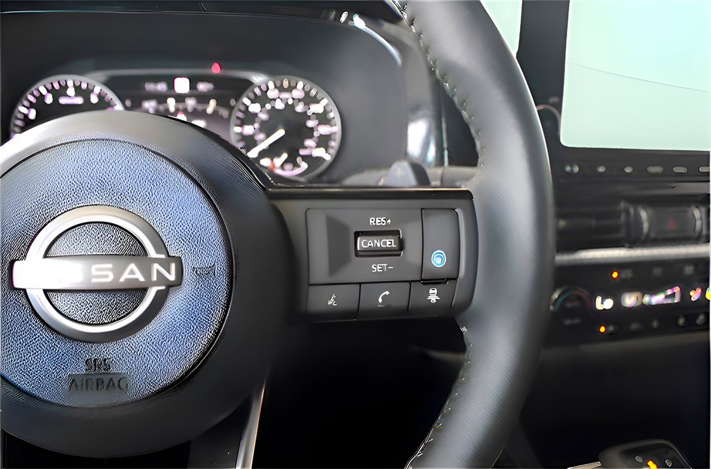 Used 2024 Nissan Pathfinder SL image 17