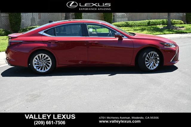 Used 2020 Lexus ES 350 Ultra Luxury w/ Accessory Package 2 FWD image 3