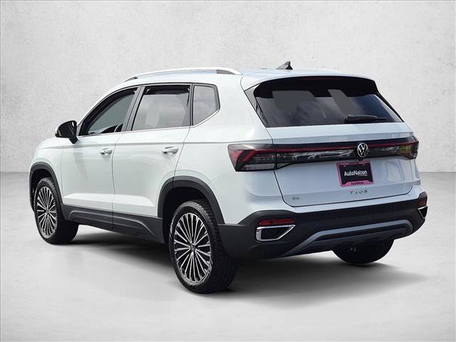 New 2027 Volkswagen Taos SE FWD image 9