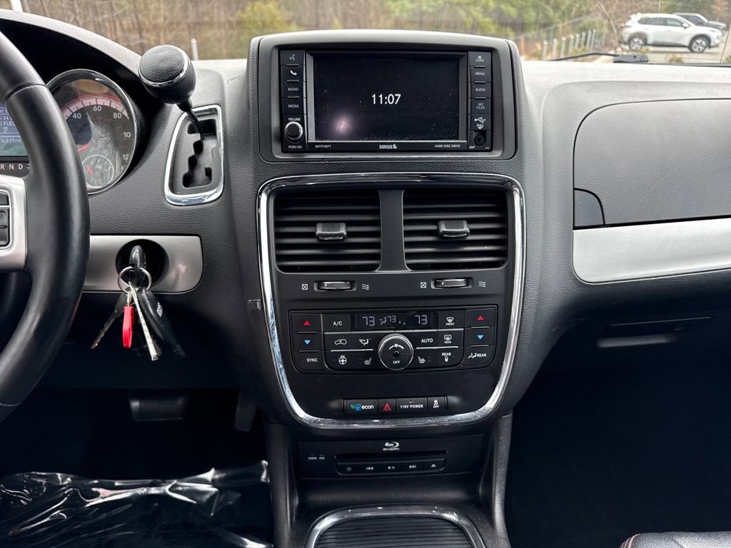 Used 2015 Dodge Grand Caravan R/T w/ Driver Convenience Group image 17