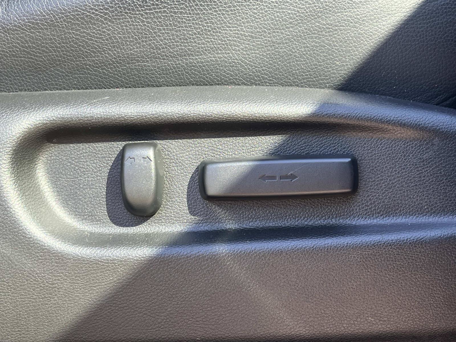 Used 2016 Honda Pilot Touring image 26