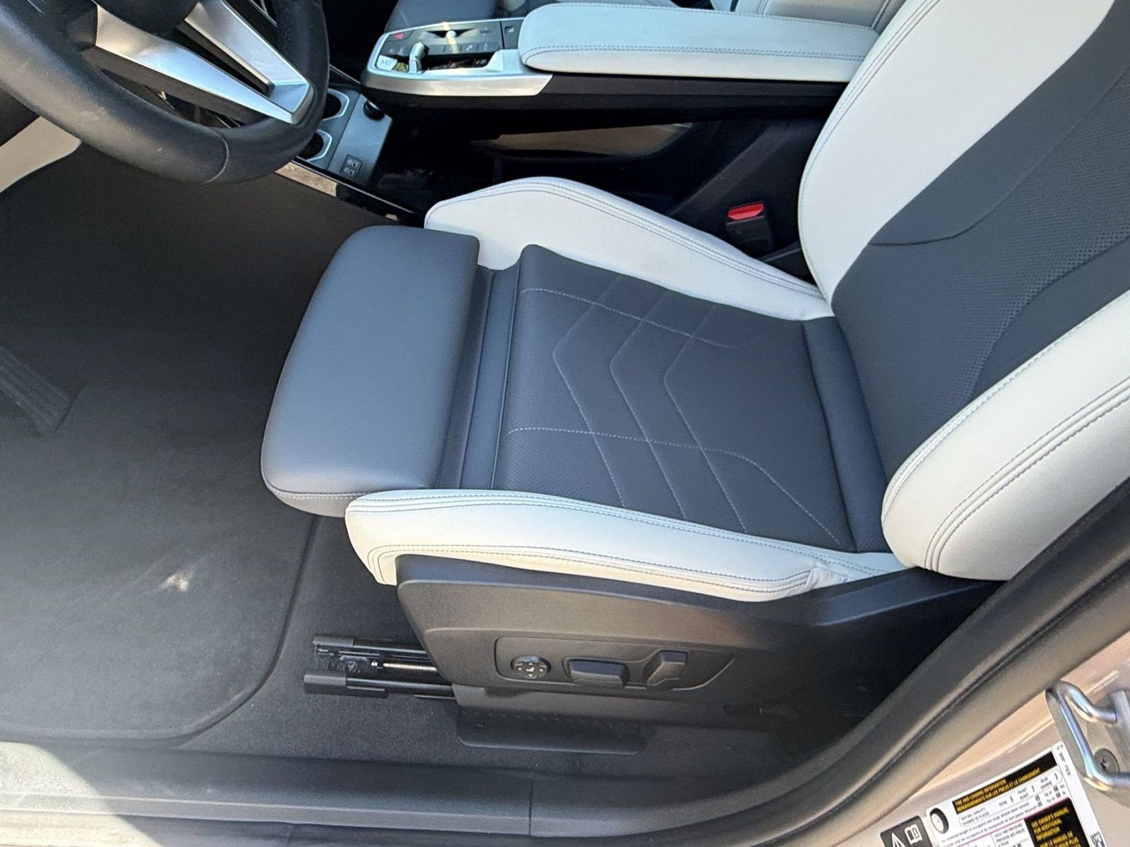 Used 2026 BMW X2 xDrive28i w/ Technology Package AWD/4WD image 14