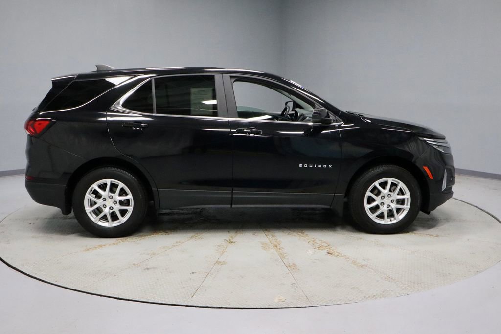 Used 2024 Chevrolet Equinox LT w/ LPO, Floor Liner Package AWD/4WD image 11