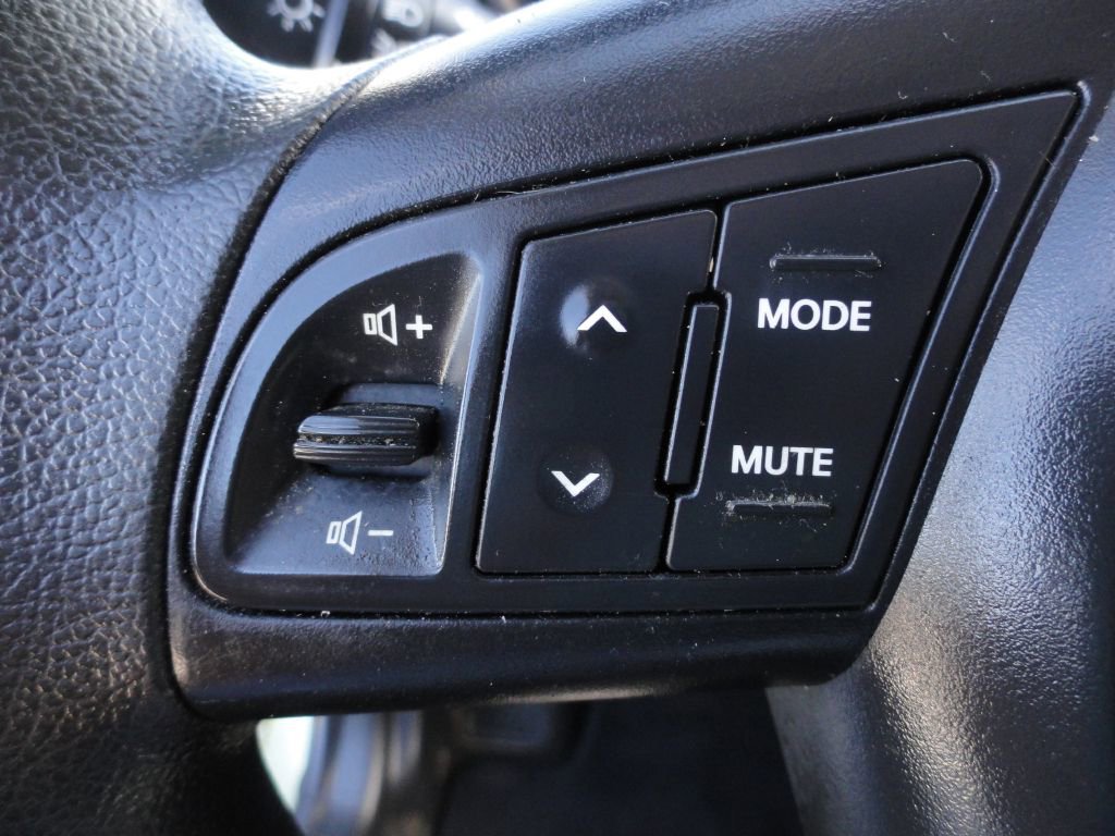 Used 2013 Kia Soul STICK SHIFT! image 17