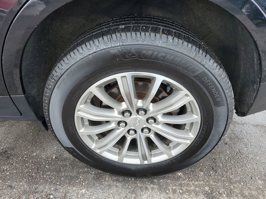 Used 2017 Cadillac XT5 Luxury w/ Driver Awareness Package image 34