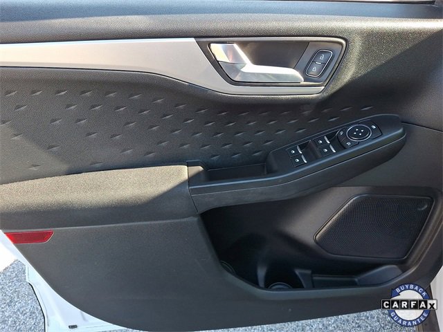 Used 2020 Ford Escape SE image 15