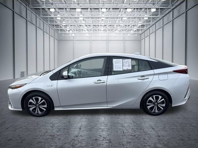 Used 2018 Toyota Prius Prime Advanced FWD image 2